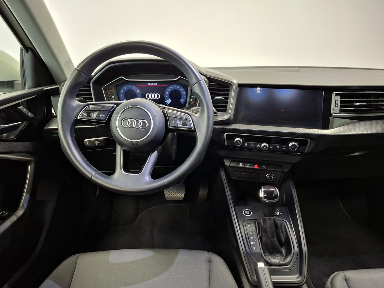 Audi A1 allstreet 35 TFSI I OP AFSPRAAK I Dynamische knipperlicht achterzijde I LED I Achteruitrijcamera I Apple Carplay I Inklapbare spiegels I