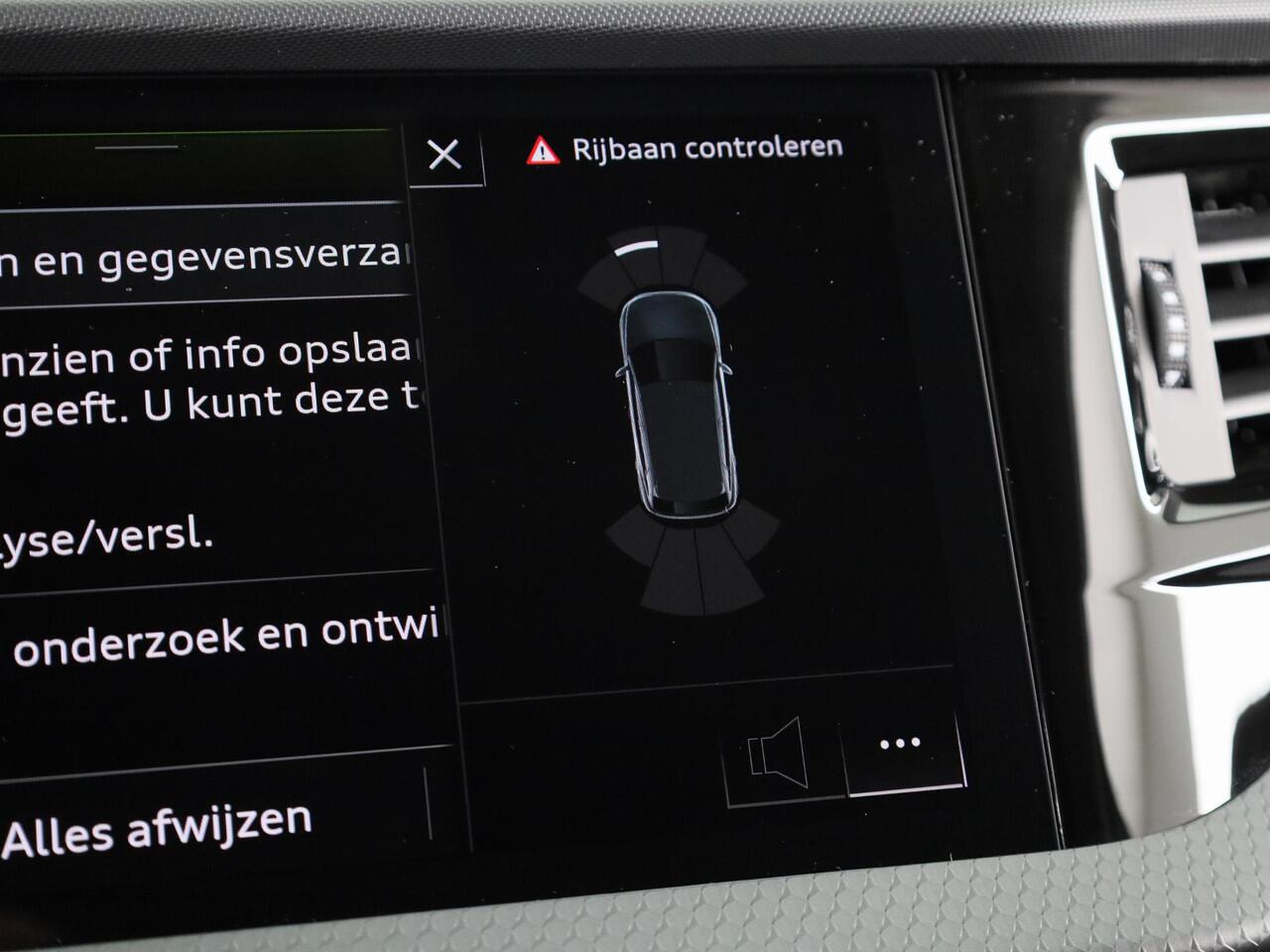 Audi A1 Sportback Advanced edition 25 TFSI 95 pk | Parkeerhulp plus | Automatische airco | Inklapbare buitenspiegels | Dak in contrast kleur |