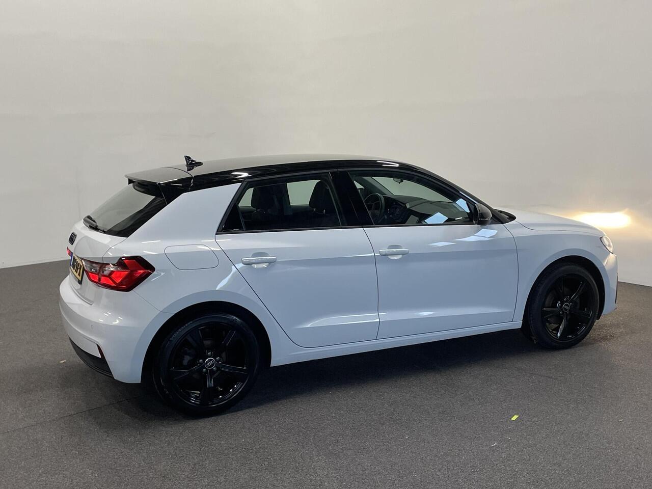 Audi A1 Sportback 30 TFSI 110 pk S-tronic Navigatie Apple Carplay/ Android Auto Parkeersensoren Cruise Control Virtual Cockpit Climate Control Lichtmetalen velgen