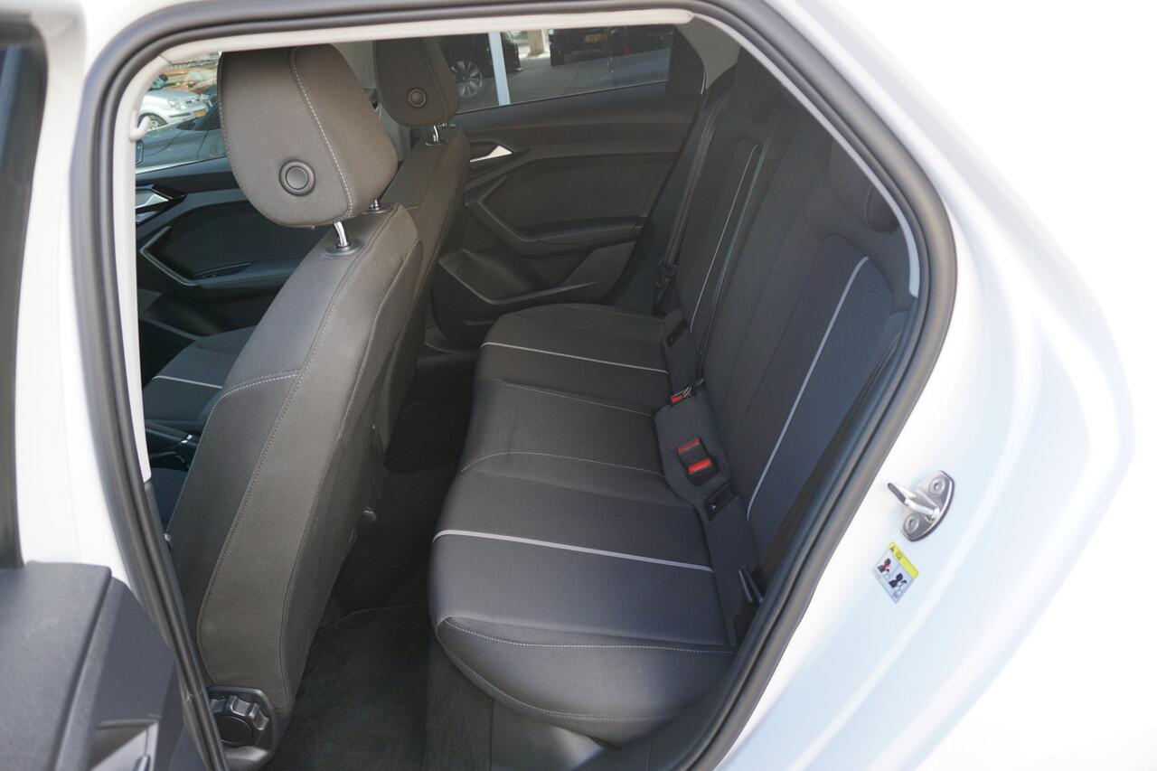 Audi A1 Sportback 30 TFSI Pro Line S PDC | Apple Carplay | ECC * All in prijs *