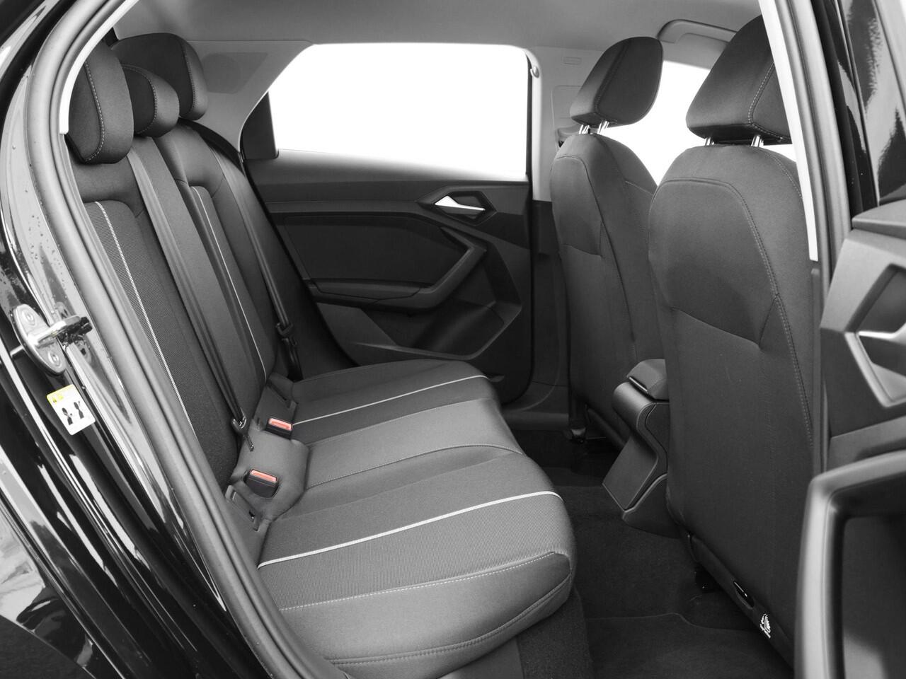 Audi A1 Sportback 25 TFSI S edition 95 PK · Achteruitrijcamera · Automatische airco 2 zones · Afgevlakt stuurwiel