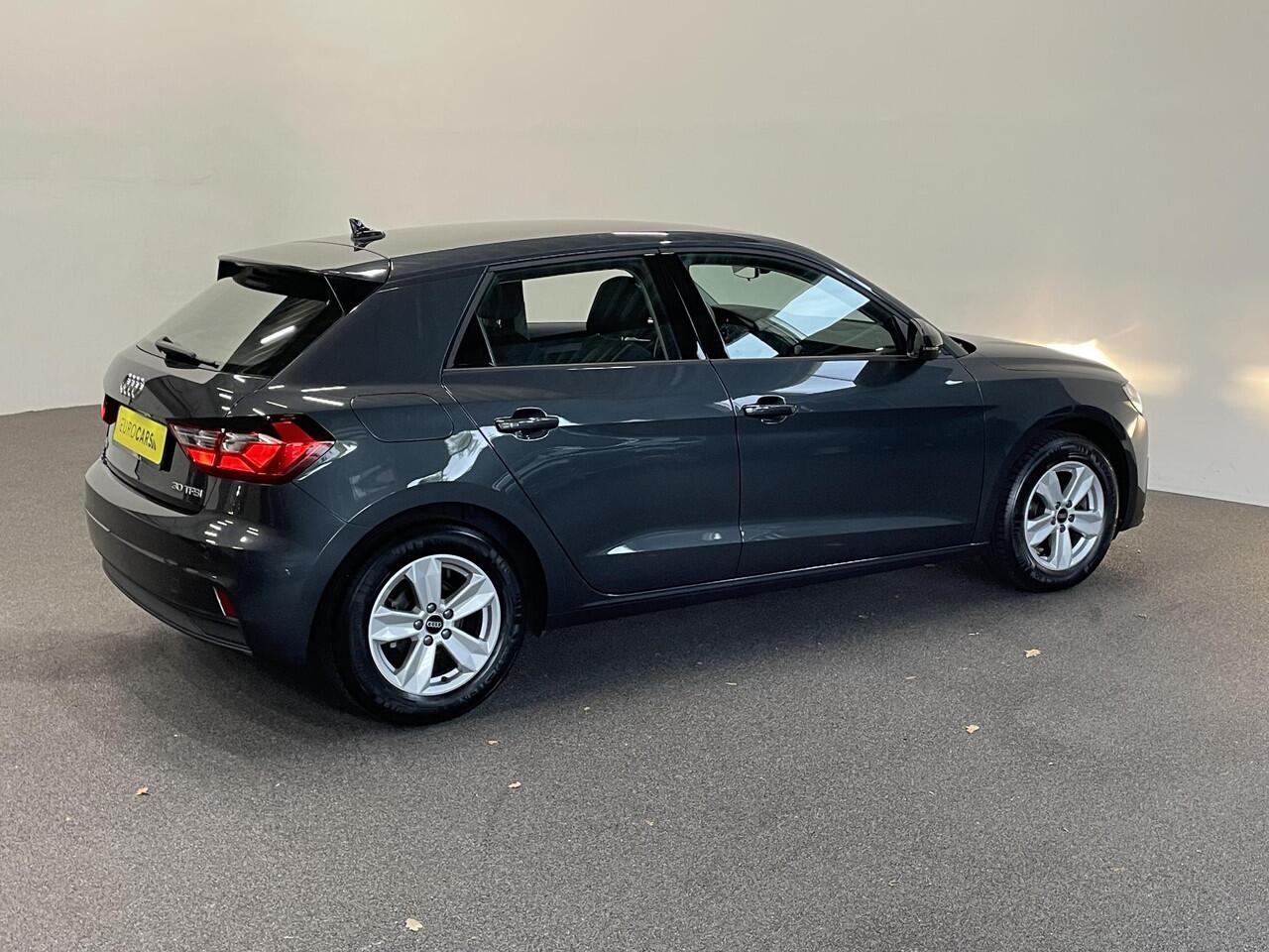 Audi A1 Sportback 1.0 TFSI Sportback AUT NAV Navigatie Apple Carplay/Android Auto Parkeersensoren Cruise Control Climate Control Lichtmetalen velgen