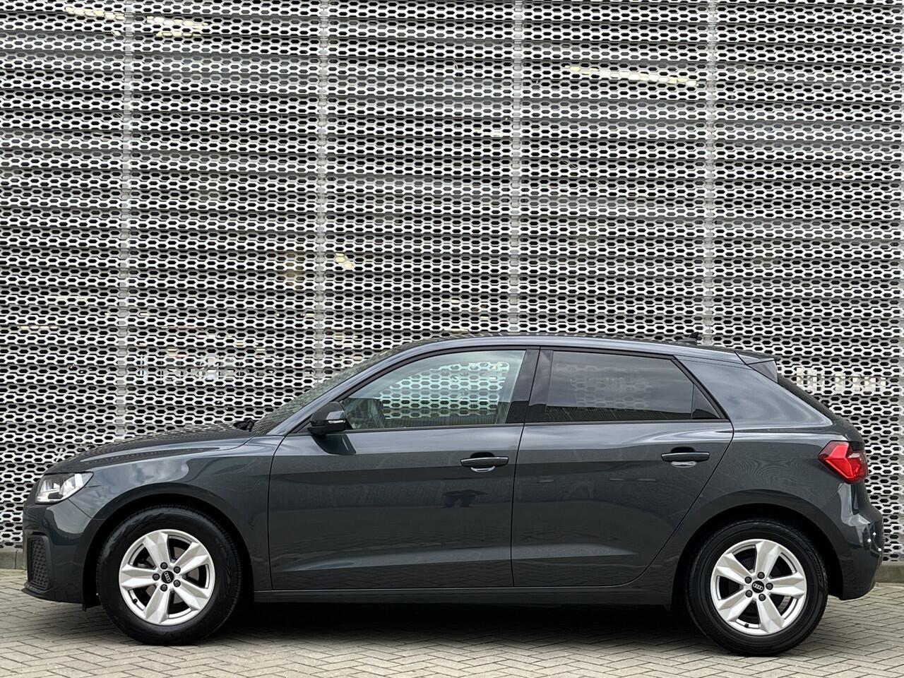 Audi A1 Sportback 25 TFSI Pro Line / App connect / Camera / Parkeersensoren V+A / Cruise controle / Lichtmetaal 15 inch /