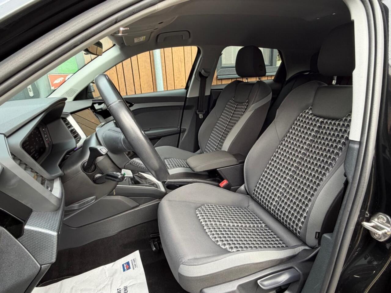 Audi A1 35 TFSI S-Line Aut. Navi Stoelverw.