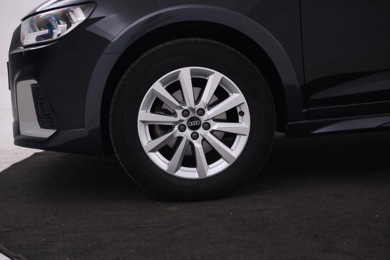 Audi A1 citycarver 25 TFSI Advanced Edition Cruise Control, Airco, Apple Carplay