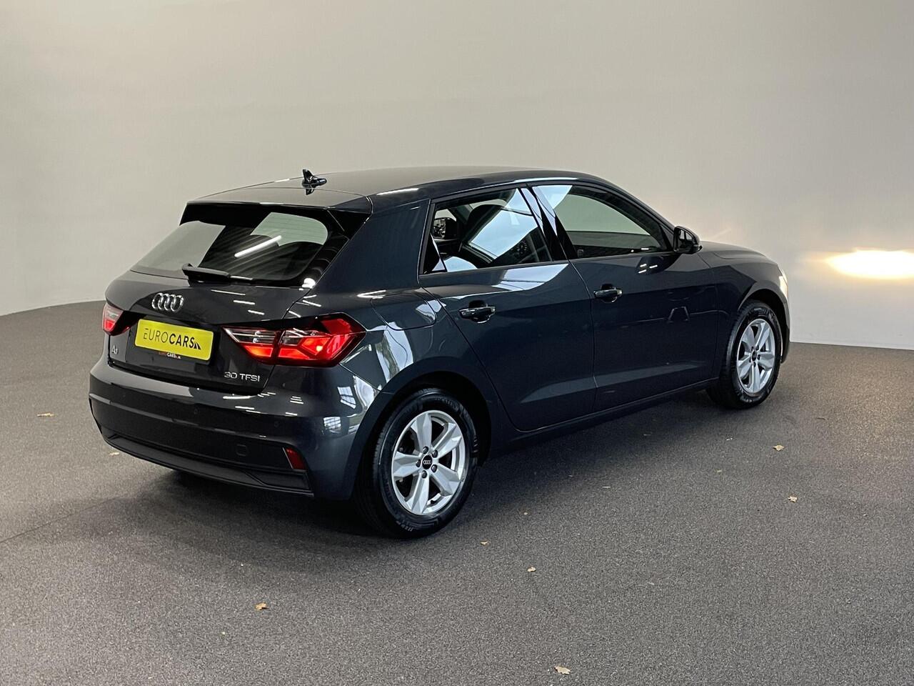 Audi A1 Sportback 1.0 TFSI Sportback AUT NAV Navigatie Apple Carplay/Android Auto Parkeersensoren Cruise Control Climate Control Lichtmetalen velgen