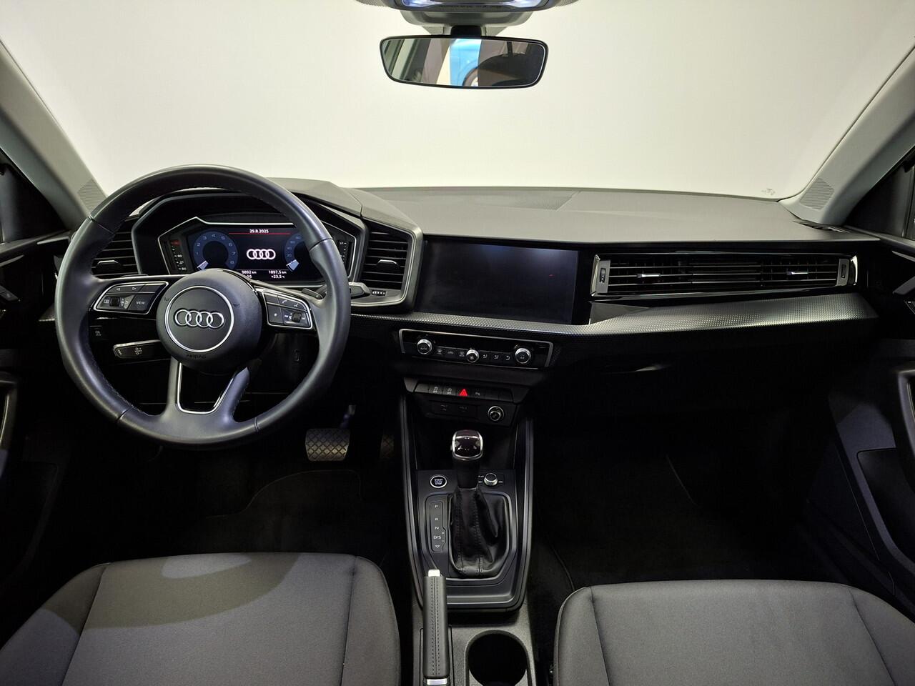 Audi A1 allstreet 35 TFSI I OP AFSPRAAK I Dynamische knipperlicht achterzijde I LED I Achteruitrijcamera I Apple Carplay I Inklapbare spiegels I