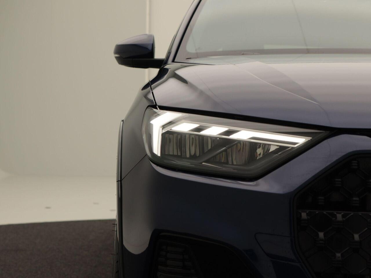 Audi A1 allstreet 30 TFSi 116 Pk Automaat | LED | CarPlay | Navigatiesysteem | Stoelverwarming | Parkeersensoren | Digitaal Dashboard | 7.611 Km!!