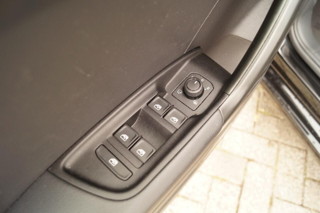 Audi A1 Sportback 25 TFSI Automaat Pro Line -NAVI-ECC-PDC-