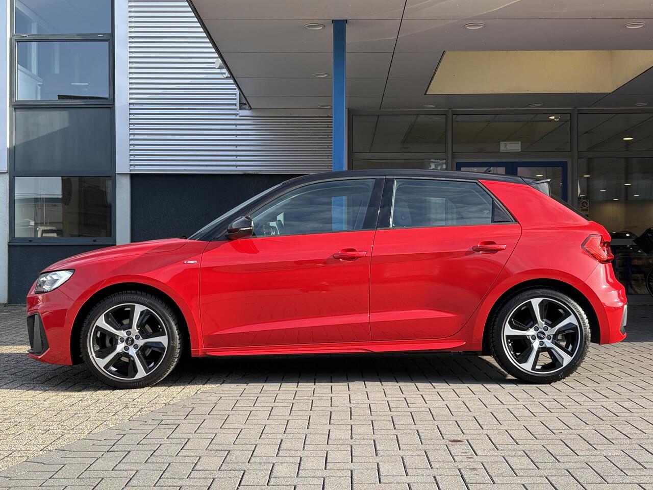 Audi A1 Sportback 30 TFSI S-Edition | Achteruitrijcamera | Cruise Control | Carplay |