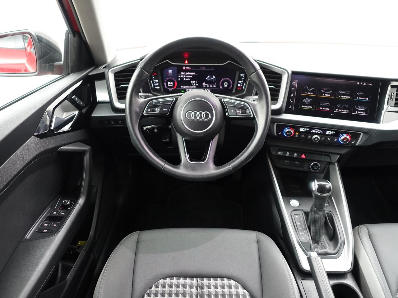 Audi A1 Citycarver 30 TFSI S Line Aut- Two Tone, Xenon Led, CarPlay, Virtual Cockpit, Keyless, Stoelverwarming