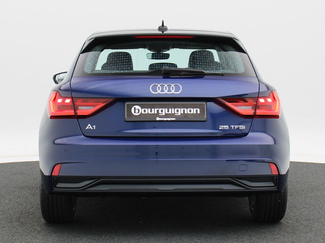 Audi A1 Sportback 25 TFSI | Advanced edition | | Automaat | Contrast dak | Parkeerhulp plus | 17 inch |