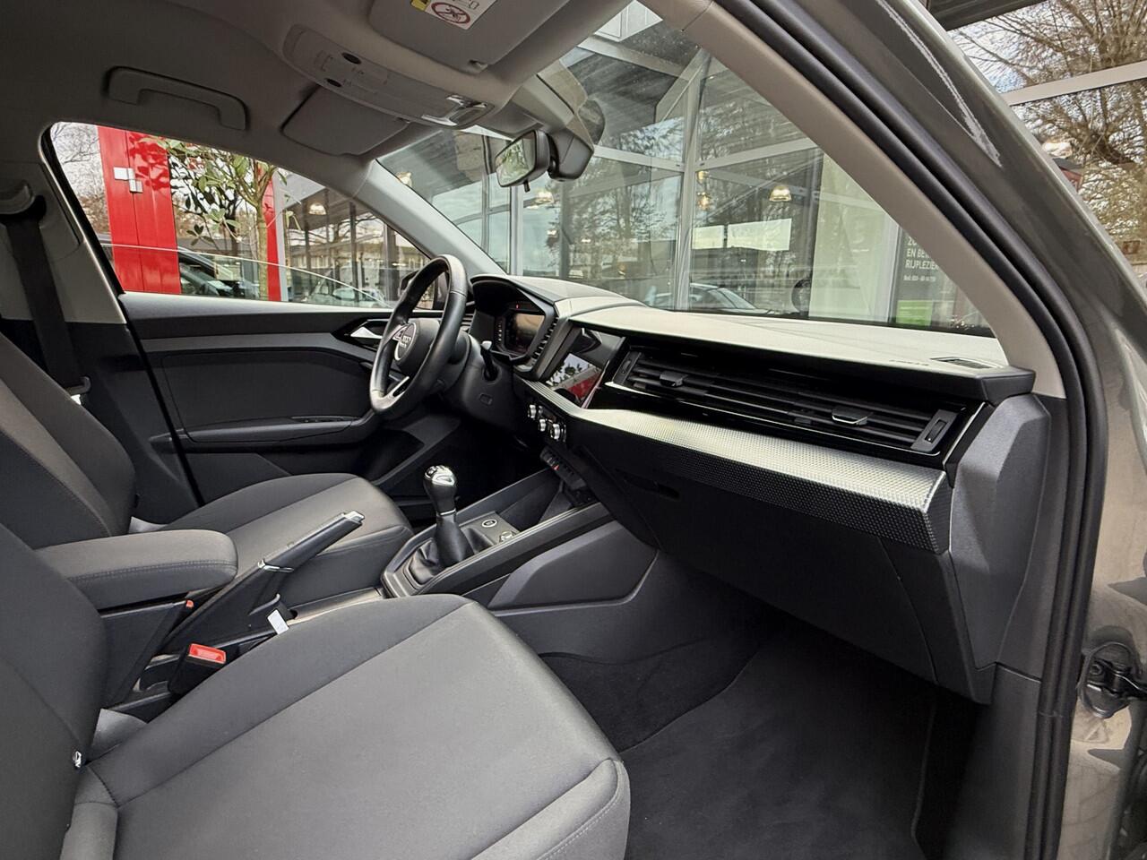 Audi A1 citycarver 25 TFSI *!* CARPLAY/ LED/ 17 INCH/ 29 DKM/ STOELVERWARMING *!*