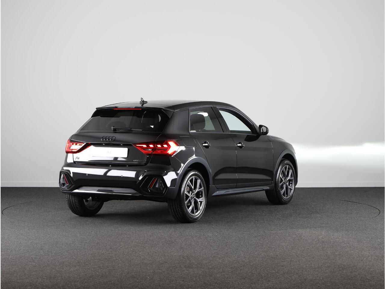 Audi A1 allstreet 30 TFSI Advanced edition 110pk | Private lease vanaf ¤ 597,- pm| Parkeerrijcamera, keyless entry, verwarmbare voerstoelen, led koplampen