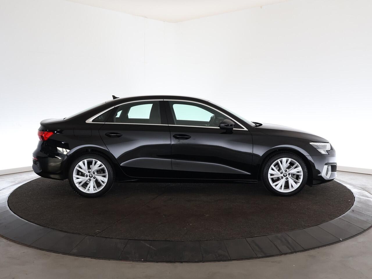 Audi A3 Limousine 35 TFSI Business edition | S Tronic | ACC | Trekhaak | Adaptive drive assist |*