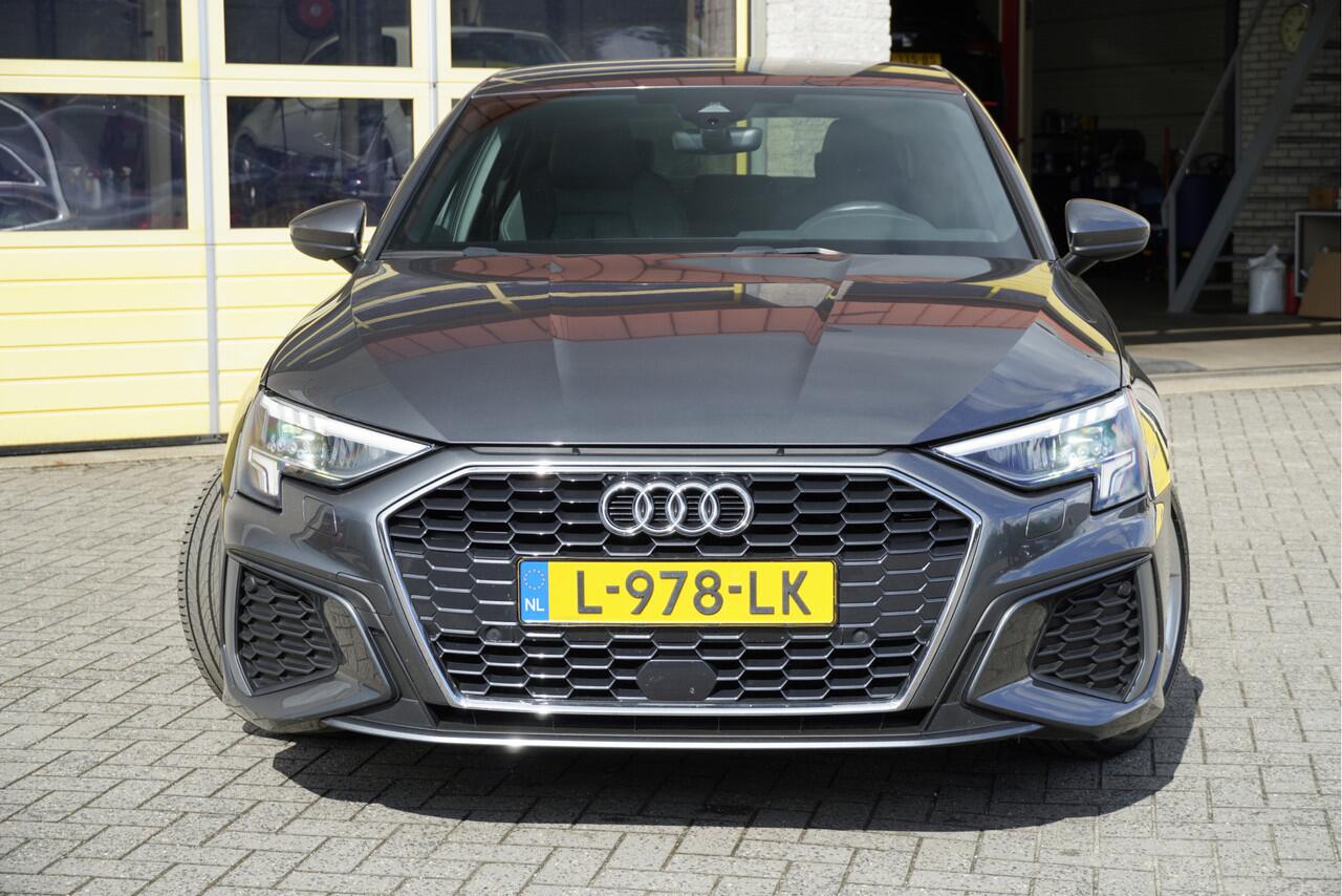 Audi A3 Limousine 35 TFSI 150PK! Automaat S-Edition S-Line BJ2021 Lmv 17" | Led V+A | Pdc | Navi | Dynamische knipperlichten | Sideskirts | App-Connect | Virtual cockpit | Climate control | Cruise control | Sportstoelen | S-Line stuurwiel | Lederen bekleding | Zw