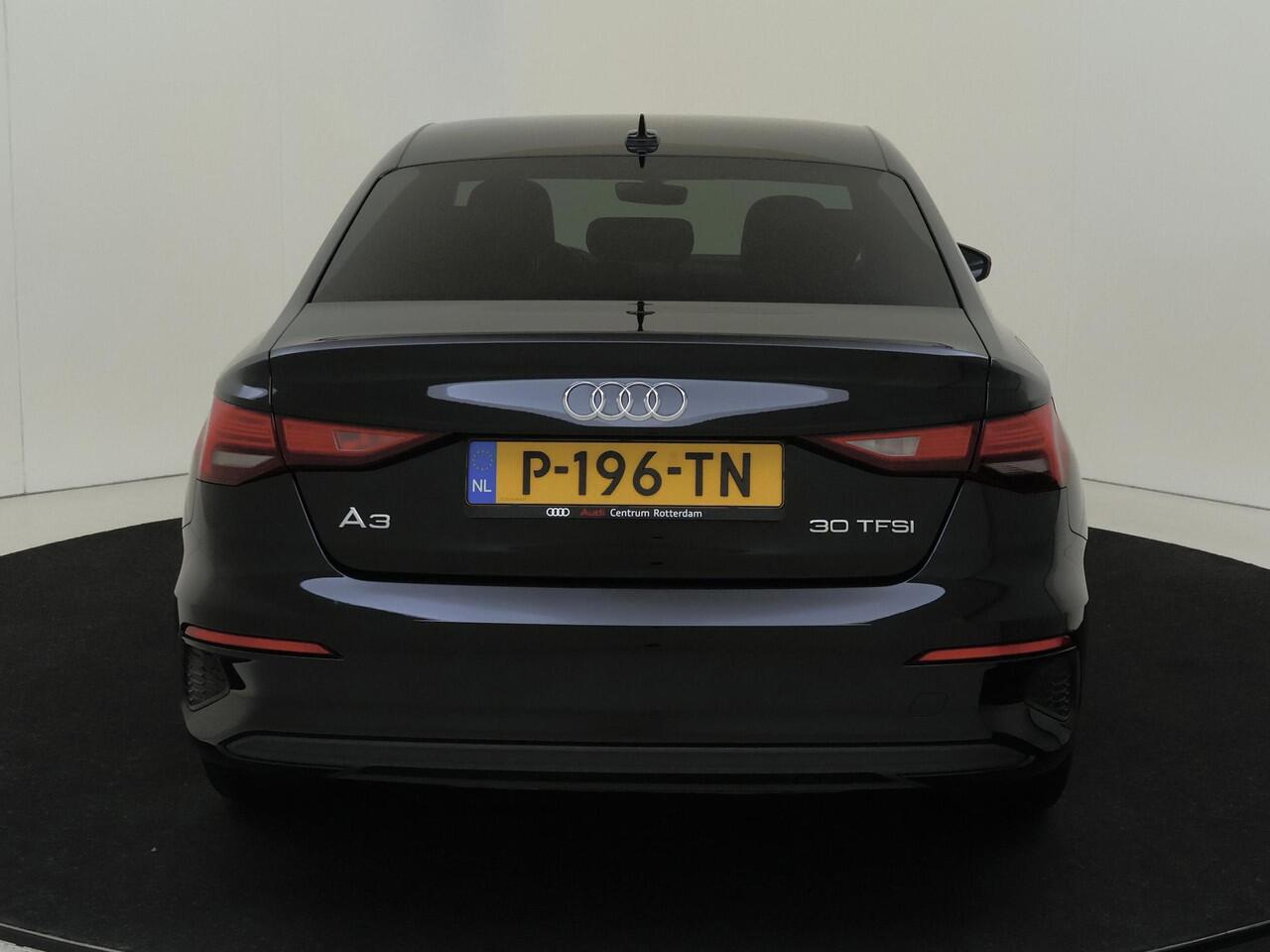Audi A3 Limousine 30 TFSI Pro Line | CarPlay | Cruise control | Parkeersensoren achter | Virtual cockpit | Climate control | Bluetooth |