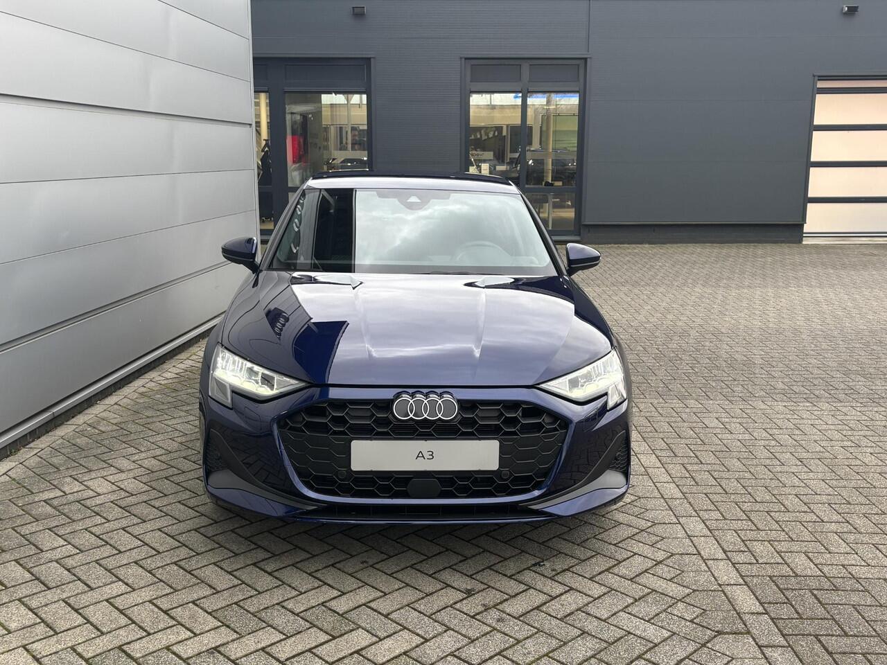 Audi A3 Limousine Pro Line 35 TFSI 110 kW / 150 pk Limousine 7 versn | Achteruitrij-Camera | Sfeerverlichting | Adaptieve Cruise Control |