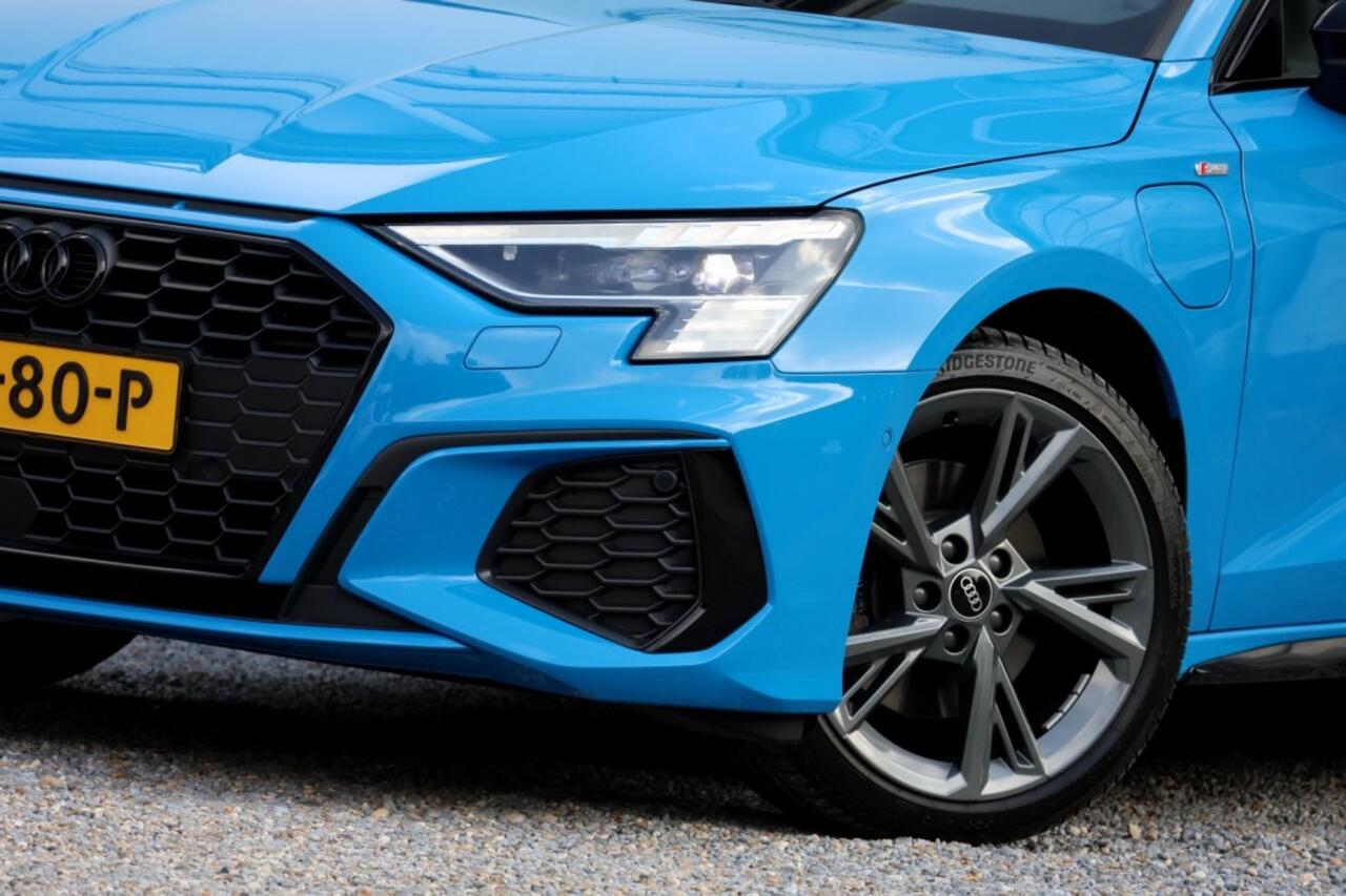 Audi A3 Sportback 40 TFSIe S-Line - 204 pk **Bang Olufsen / Keyless / Camera