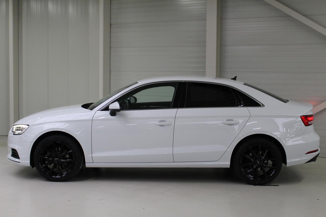 Audi A3 Limousine 35 TFSI 150PK Navigatie | Lichtmetalen velgen | Cruise Control
