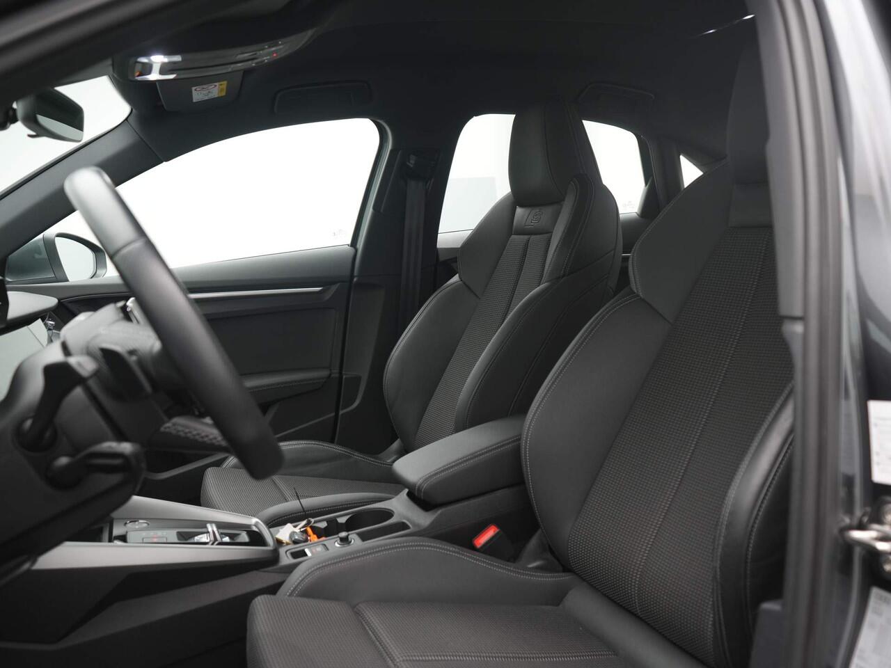 Audi A3 Limousine 30 TFSI S Edition - Occasion Lease Vanaf ¤674 p/m - RIJKLAARPRIJS - Automaat - 2x S-Line - Navigatie