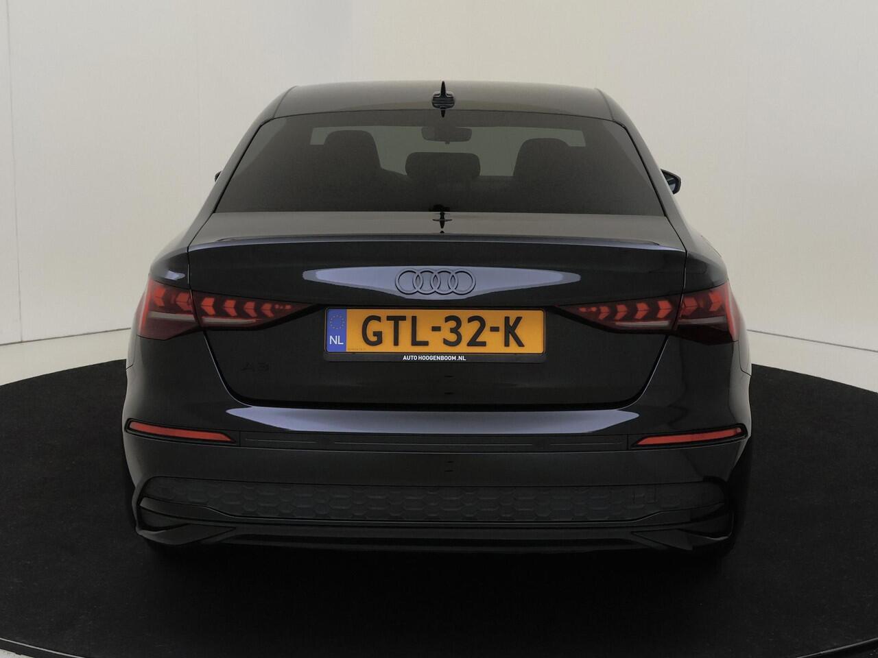 Audi A3 Limousine 35 TFSI Advanced edition | Parkeerassistent | Audi virtual cockpit plus | Cruise control | CarPlay | Navigatie Plus | Parkeersensoren | Dynamische knipperlichten |