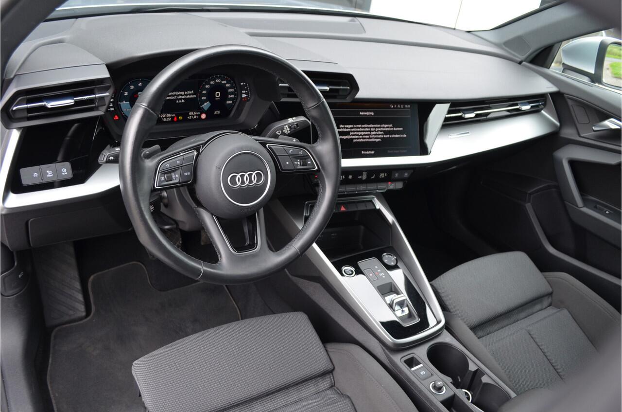 Audi A3 Limousine 35 TFSI Business edition Virtual Cockpit | Carplay | Sportstoelen | Navi | NL auto | LED koplampen