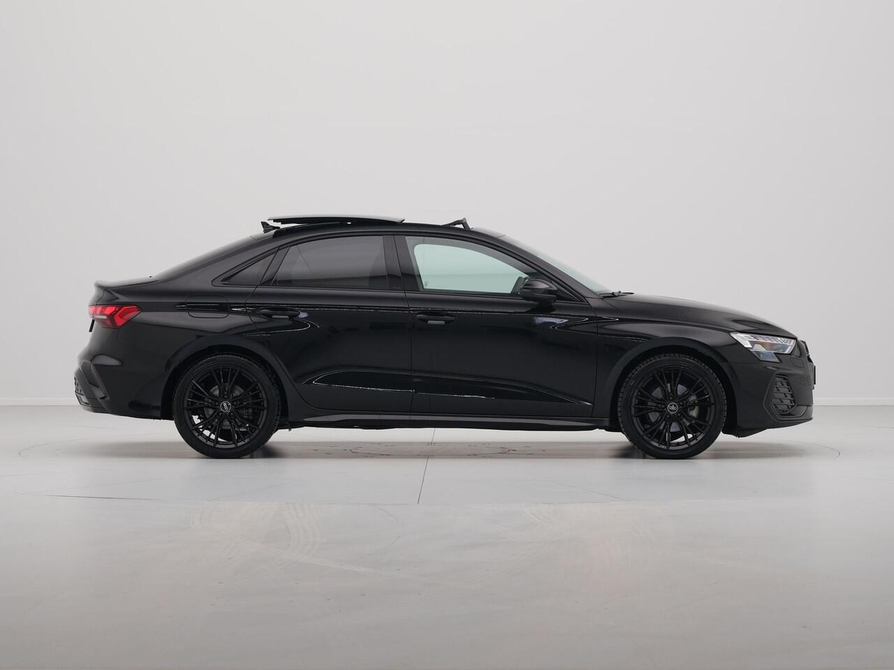 Audi A3 Limousine 35 TFSI S edition Panodak SONOS Ambient lichtpakket verw. voorstoelen Camera