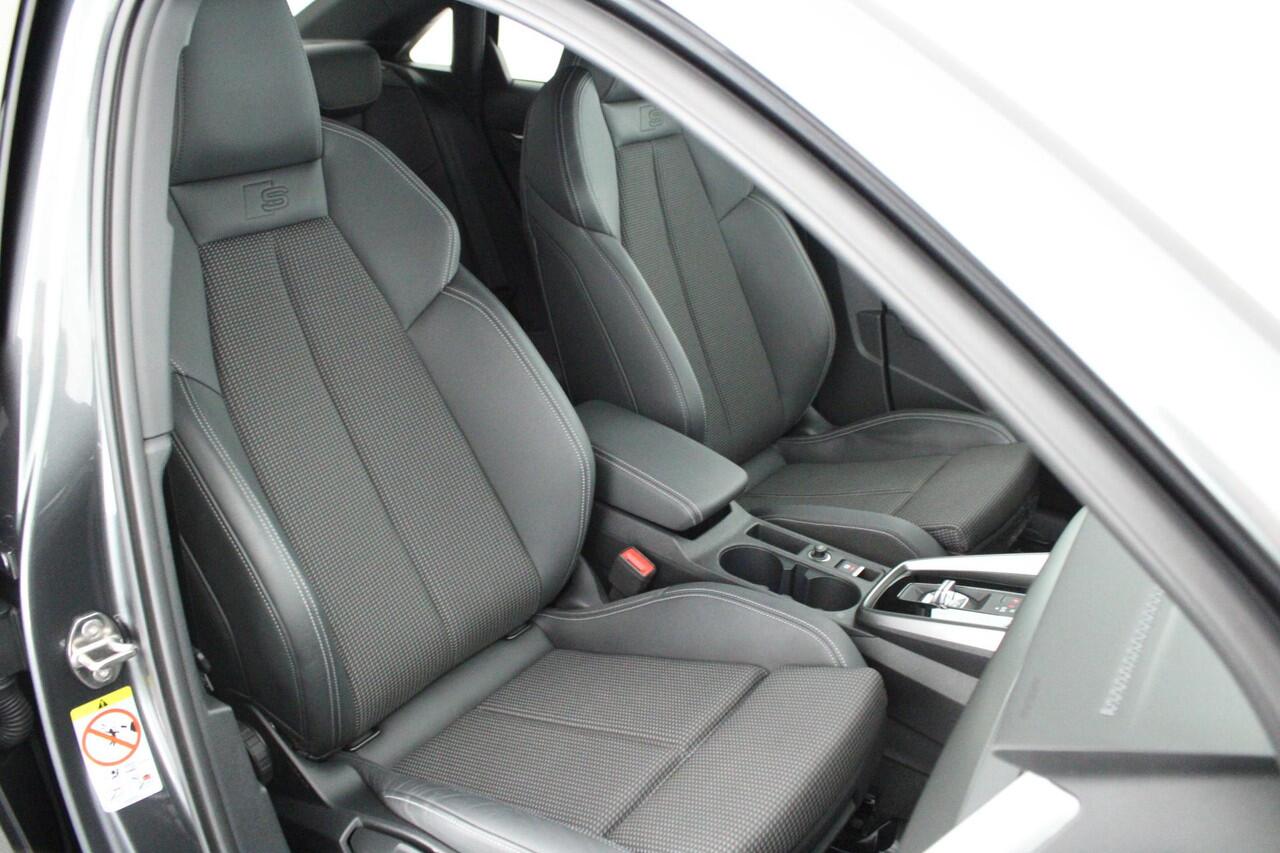 Audi A3 Limousine 35 TFSI 150pk S-Tronic 2x S-Line Stoelverwarming Privacyglass Virtual Cockpit Navigatie