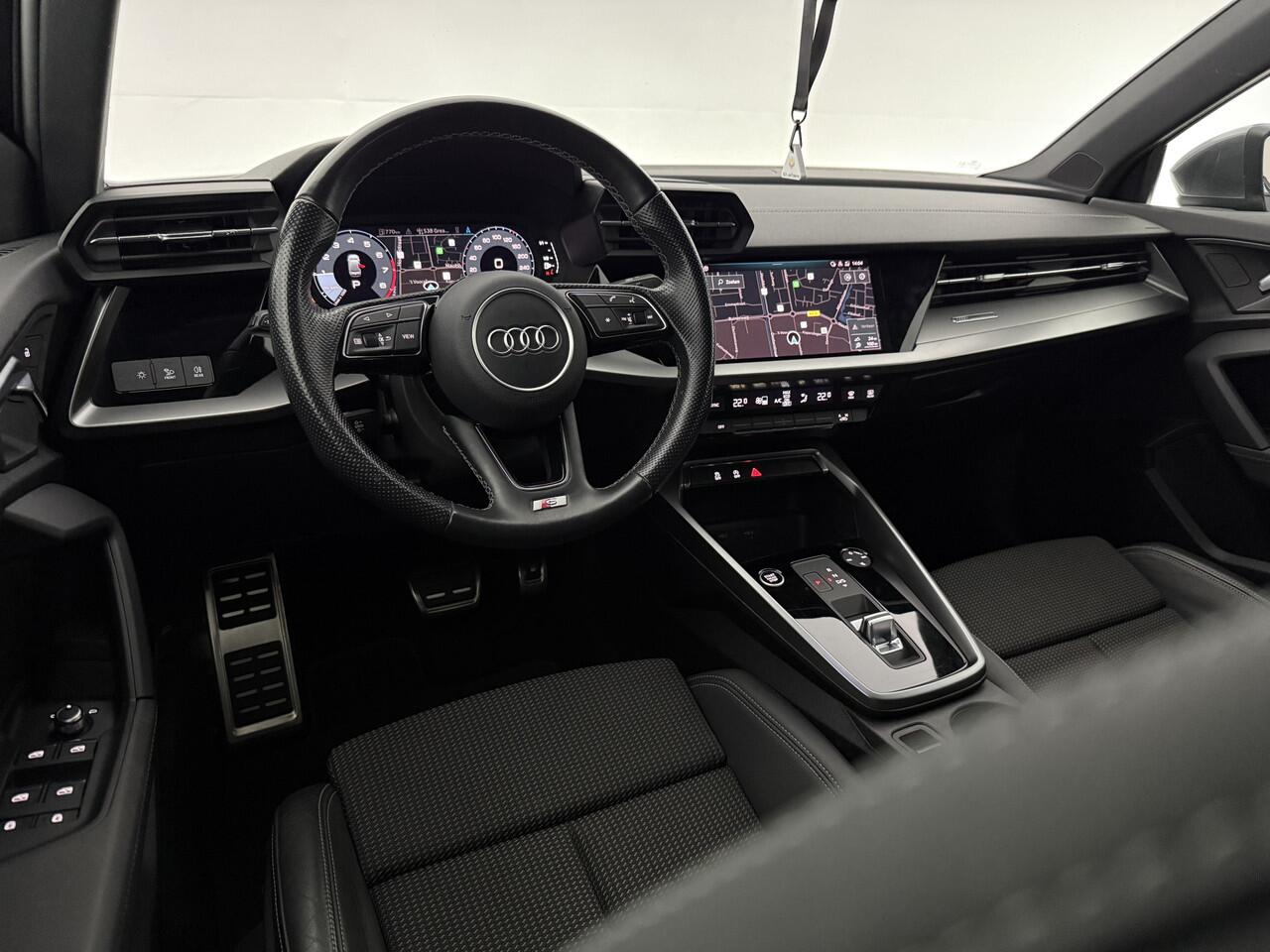 Audi A3 30 TFSI S-Line | Virtual | Carplay | Stoelverw. | Navi | Parkeersens. | NAP