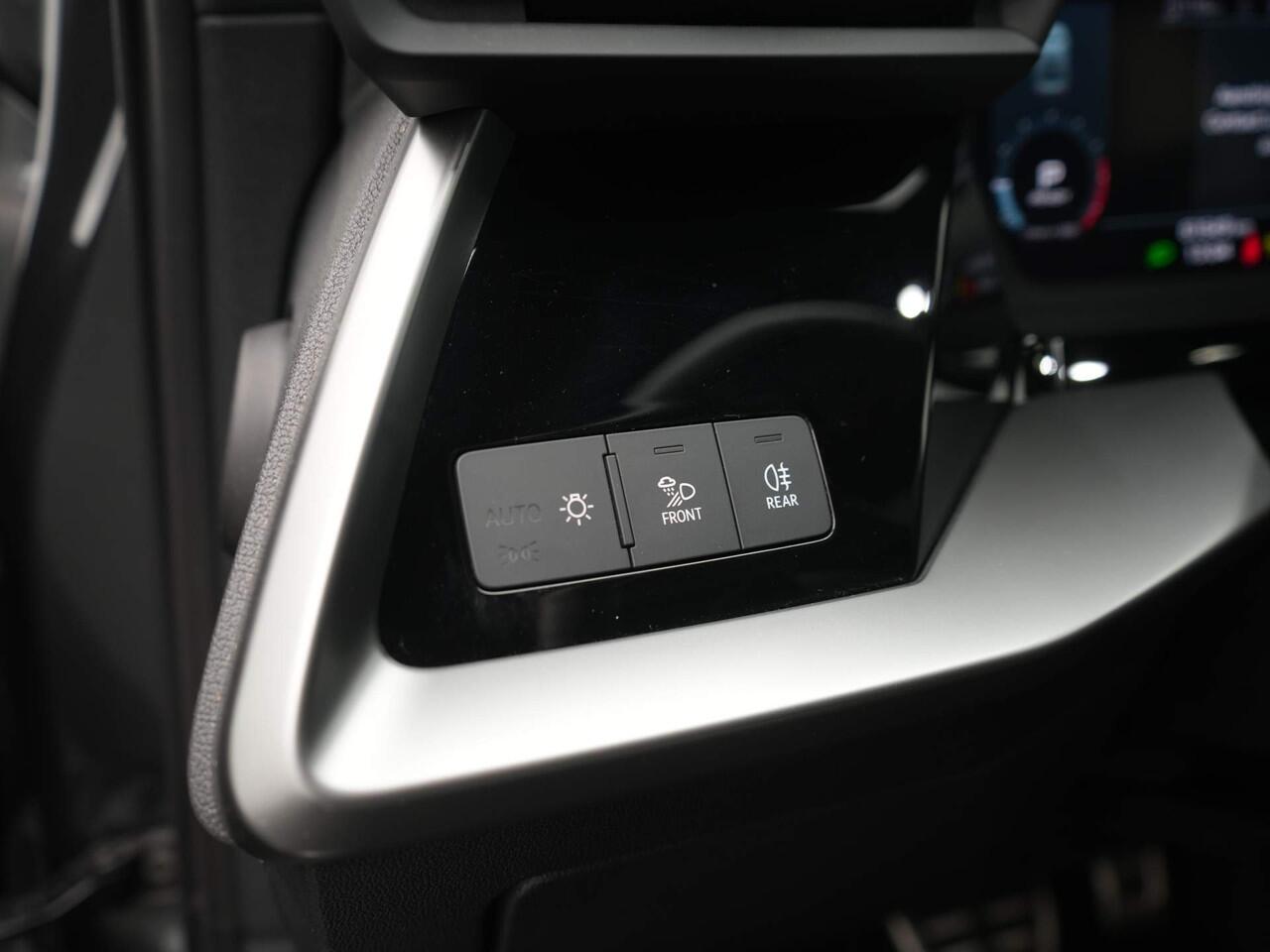 Audi A3 Limousine 30 TFSI S Edition - Occasion Lease Vanaf ¤674 p/m - RIJKLAARPRIJS - Automaat - 2x S-Line - Navigatie