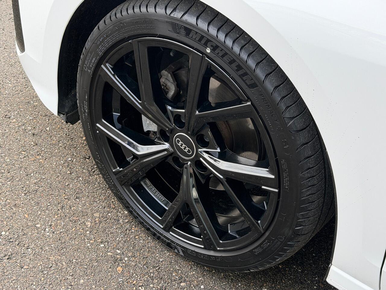 Audi A3 Limousine 35 TFSI 150pk S-tronic Advanced | Camera | Adap. Cruise | Black Edition | Rijklaar incl. 1 jaar Bovag garantie