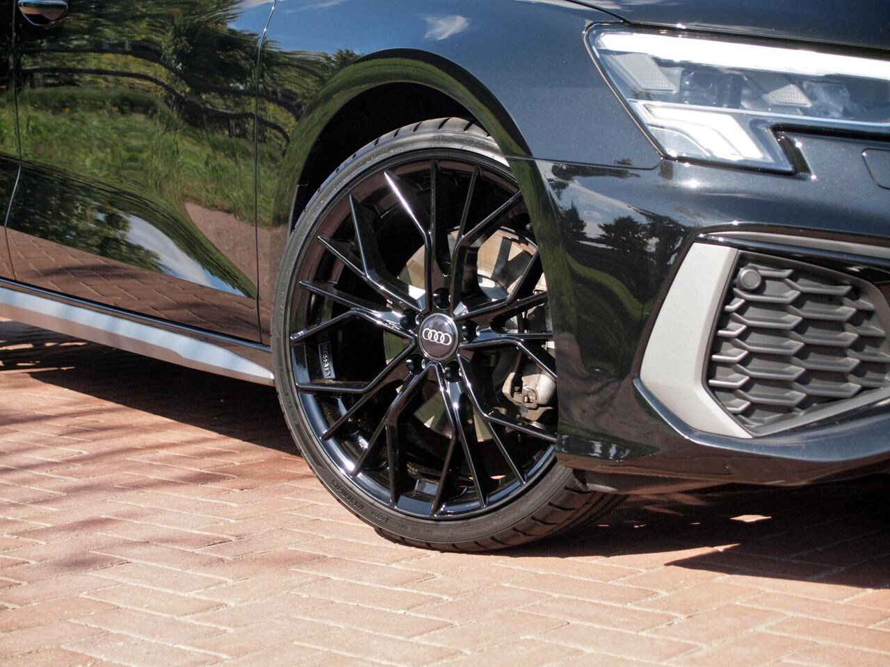 Audi A3 Limousine 35 TFSI S edition Dubbele S-line | Apple Carplay | Nederlandse Auto | Trekhaak |