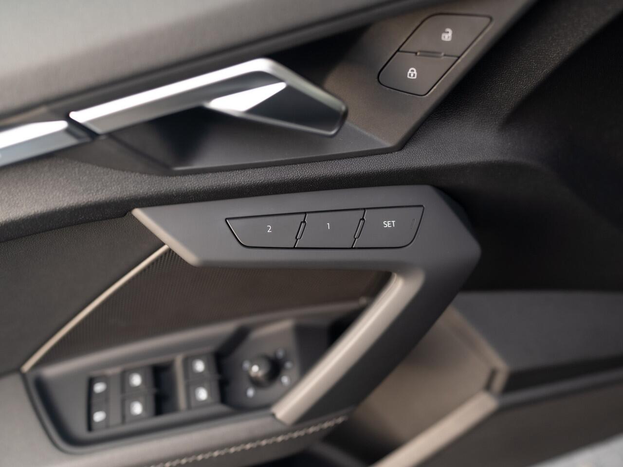 Audi A3 Limousine 35 TFSI S edition | S-Line | Matrix LED | Panodak | Stoelgeheugen | Camera | Prijs Rijklaar!!