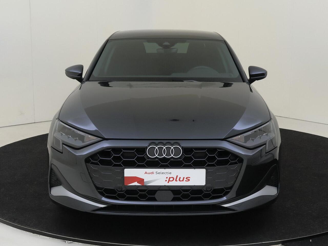 Audi A3 Limousine 30 TFSI Advanced edition | Parkeerasisstent | Keyless | Achteruitrijcamera | Stoelverwarming | Adaptieve cruise control | Virtual cockpit Plus | Navigatie Plus |