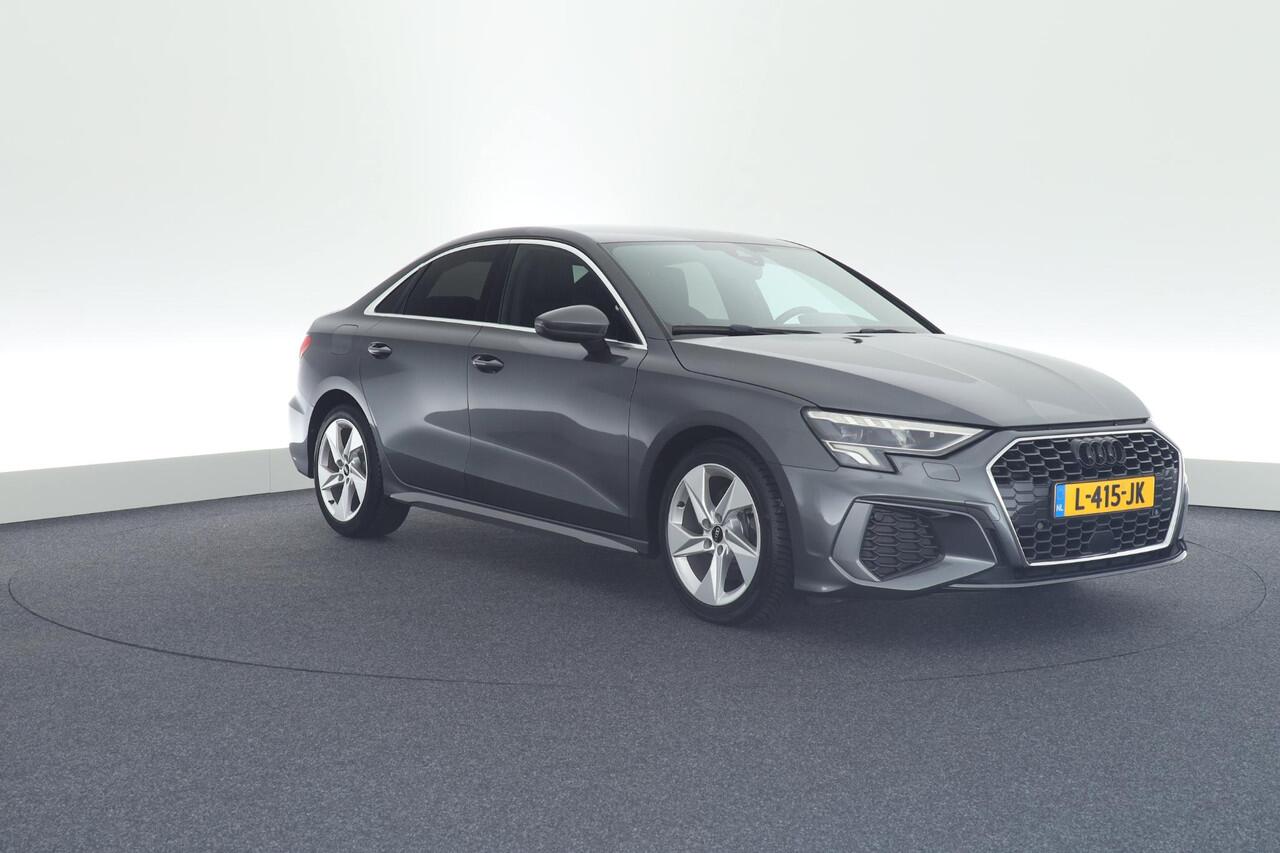 Audi A3 Limousine 35 TFSI 150pk S-Tronic 2x S-Line Navigatie Stoelverwarming