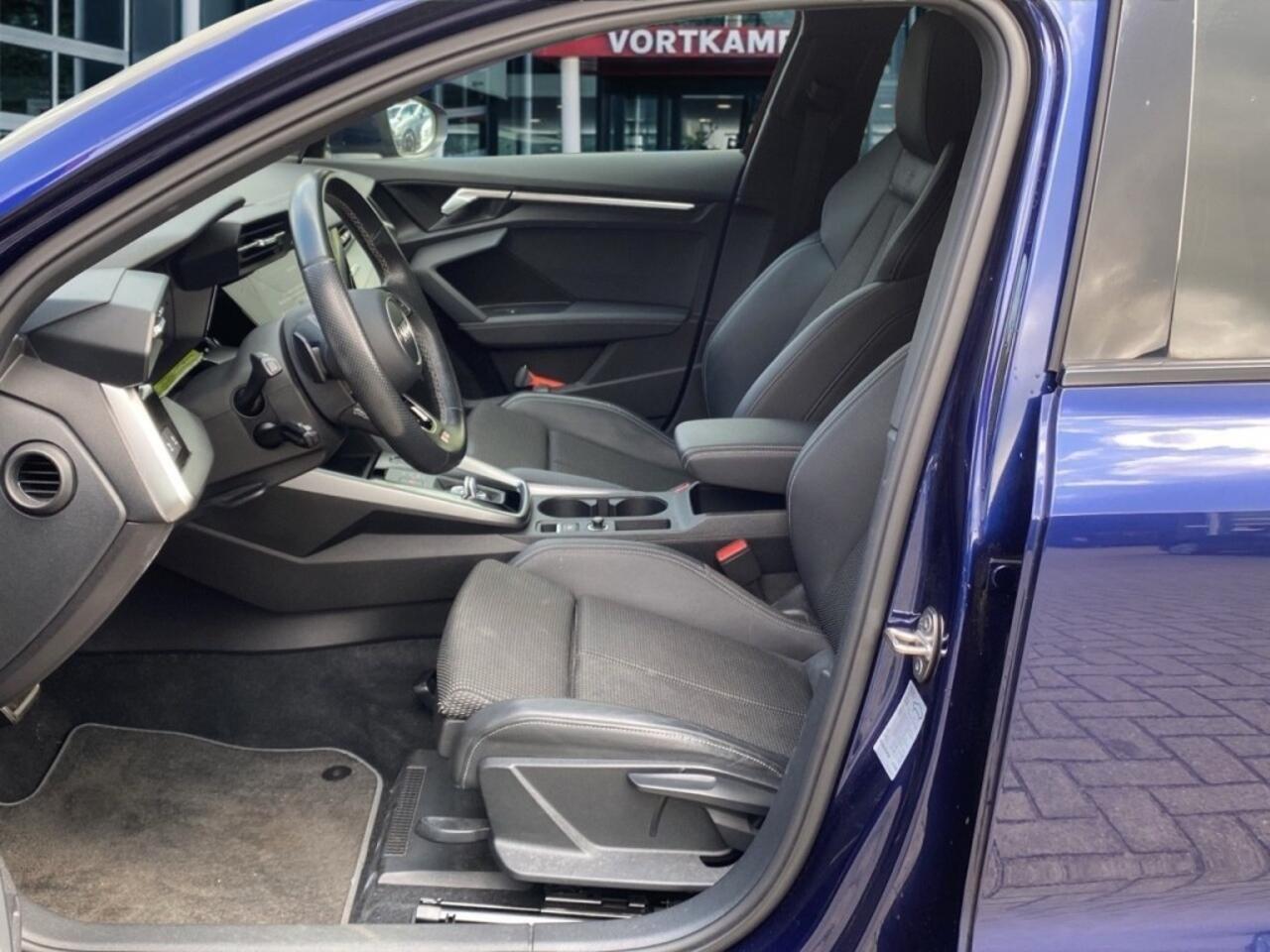 Audi A3 30 TFSI S-LINE MATRIX-LED/PDC/STOELVERW/PDC/NAVI