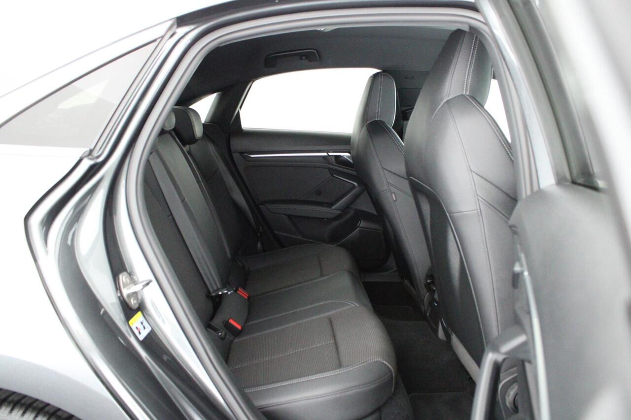 Audi A3 Limousine 35 TFSI 150pk S-Tronic 2x S-Line Navigatie Stoelverwarming