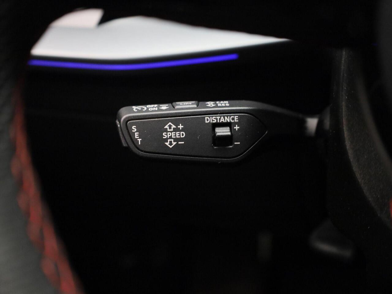 Audi A3 Limousine 35 TFSI/150pk S-tronic S Line · Apple/Android Car Play · SONOS · Camera · ACC · Stoelverwarming · Drive select · Trekhaak · Garantie tot 05-03-2030 of 100000km.