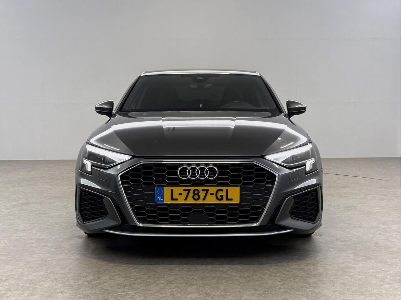 Audi A3 30 TFSI S-Line | Virtual | Carplay | Stoelverw. | Navi | Parkeersens. | NAP