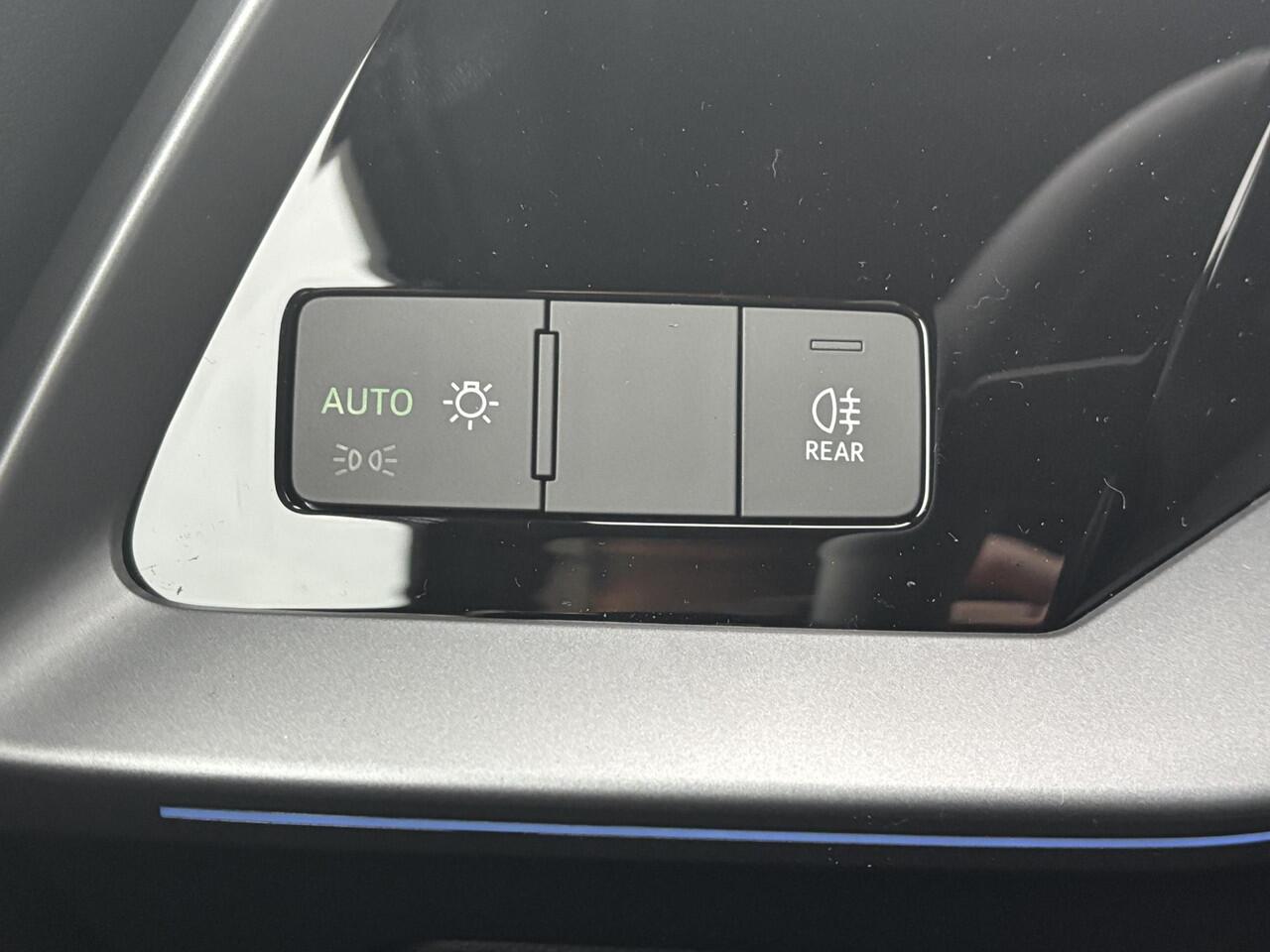 Audi A3 Limousine Pro Line 35 TFSI 110 kW / 150 pk Limousine 7 versn | Achteruitrij-Camera | Sfeerverlichting | Adaptieve Cruise Control |