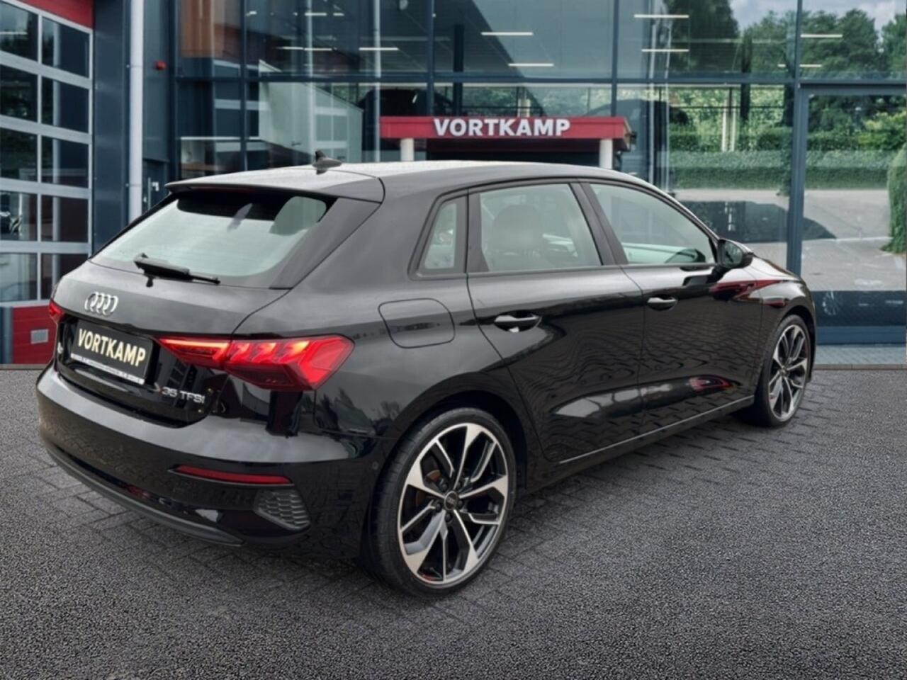 Audi A3 35 TFSI S-TRONIC CAMERA/NAVI/ACC/BenO/STOELVERW