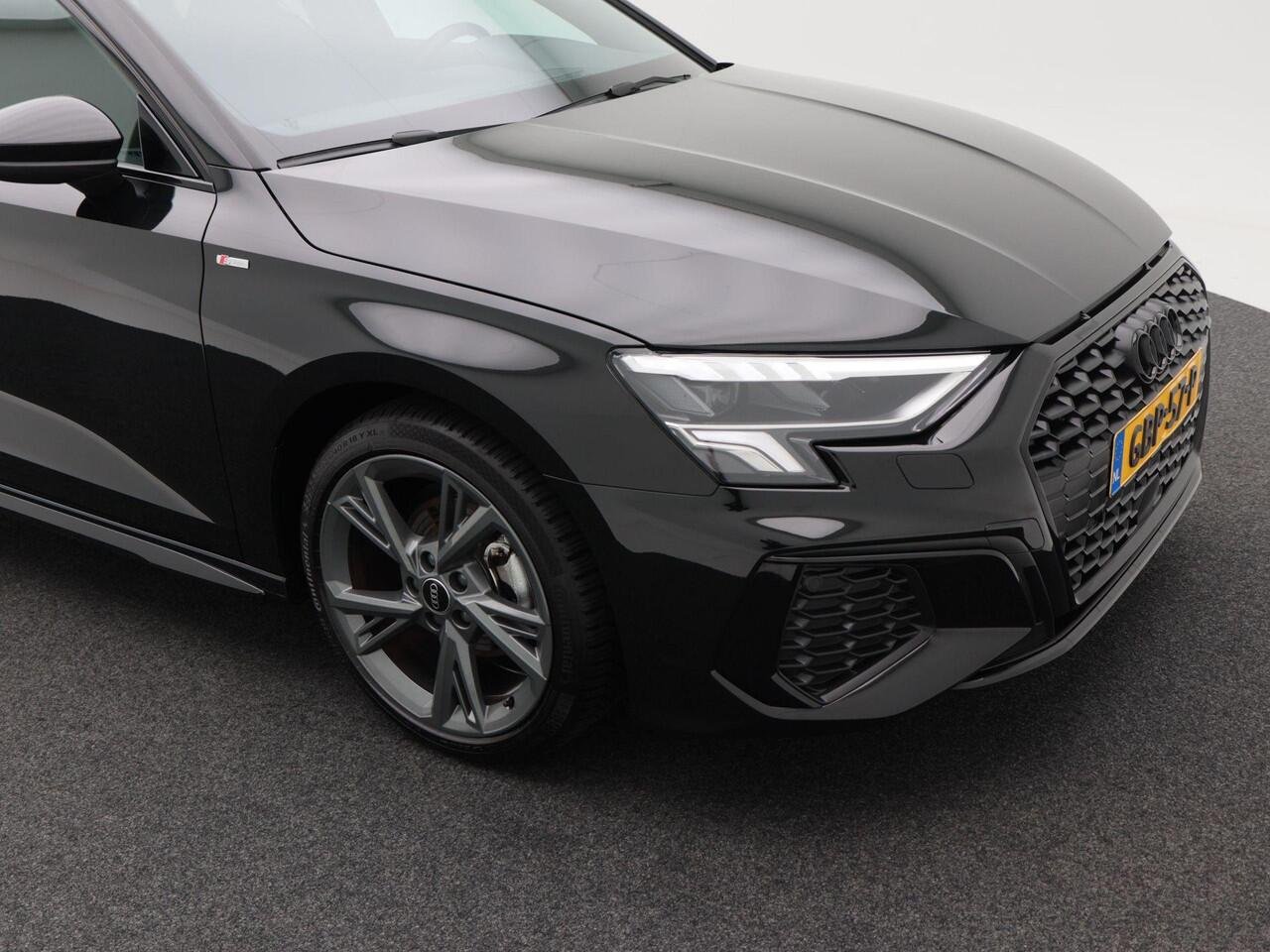 Audi A3 Limousine 30 TFSi Automaat S-Line Automaat | Zwart Optiek | LED | Keyless | Navigatiesysteem | CarPlay | Digitaal Dashboard | Adaptive Cruise | 18 Inch | 11.292 Km!!