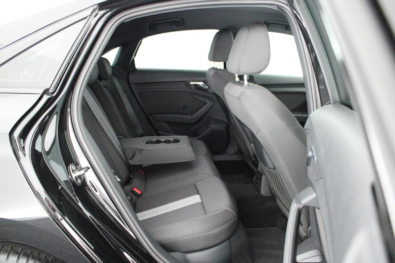 Audi A3 Limousine 35 TFSI 150pk S-Tronic Pro Line Trekhaak ACC Keyless Virtual Cockpit Navigatie