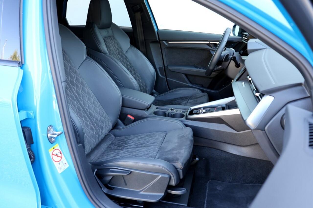 Audi A3 Sportback 40 TFSIe S-Line - 204 pk **Bang Olufsen / Keyless / Camera