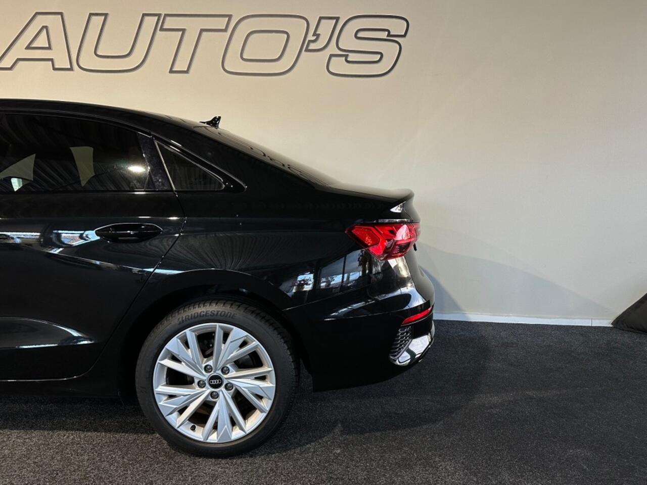 Audi A3 30 TFSI ADV EDITION AUT. l LED l NAVI l VIRTUAL l SENSOREN l