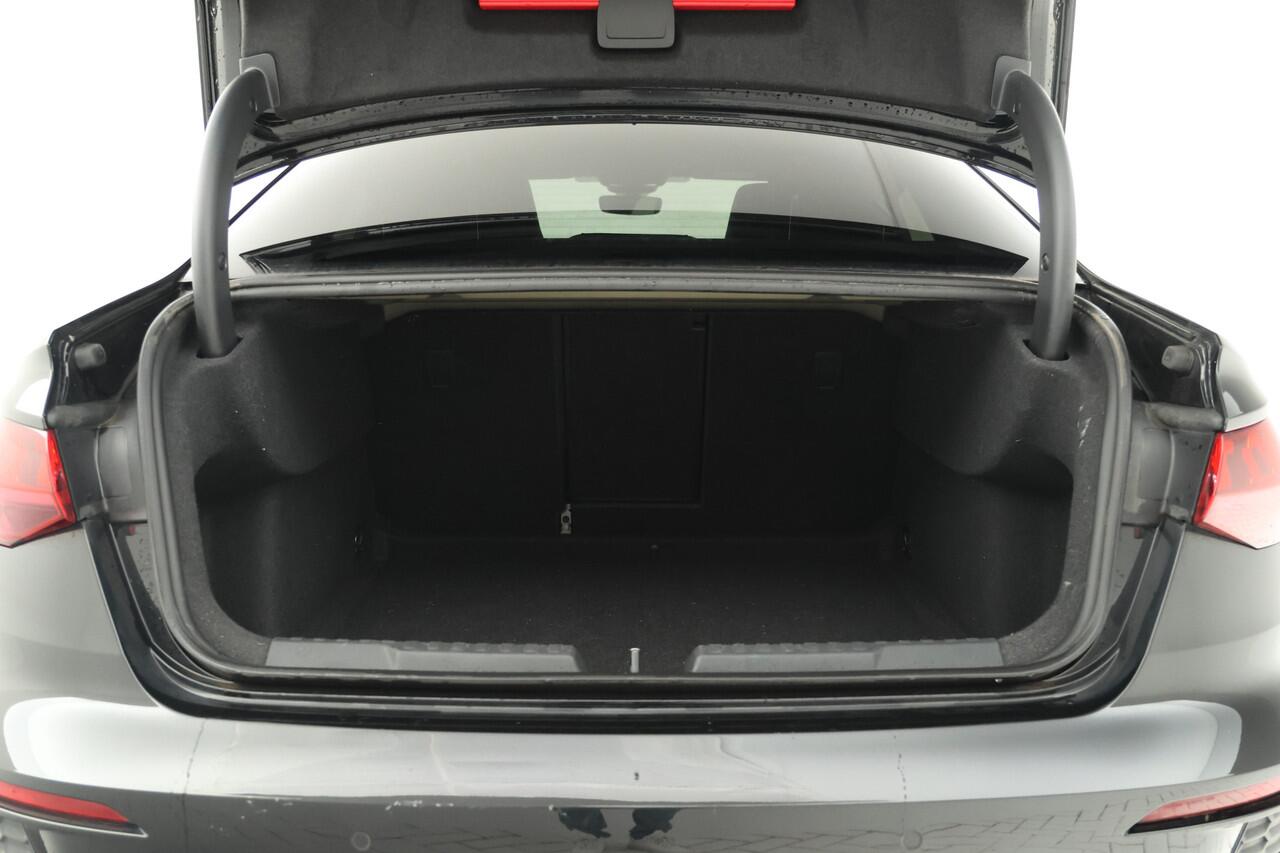 Audi A3 Limousine 30 TFSI S edition S-Line, Volleder, Digital Dash, BOM VOL!!