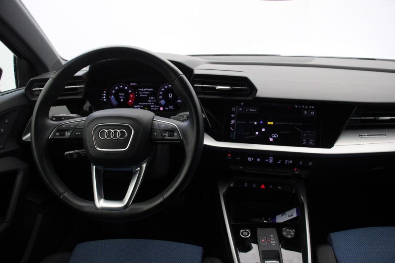 Audi A3 Limousine 30 TFSI Business Edition Automaat - Carplay, Digitaal Cockpit