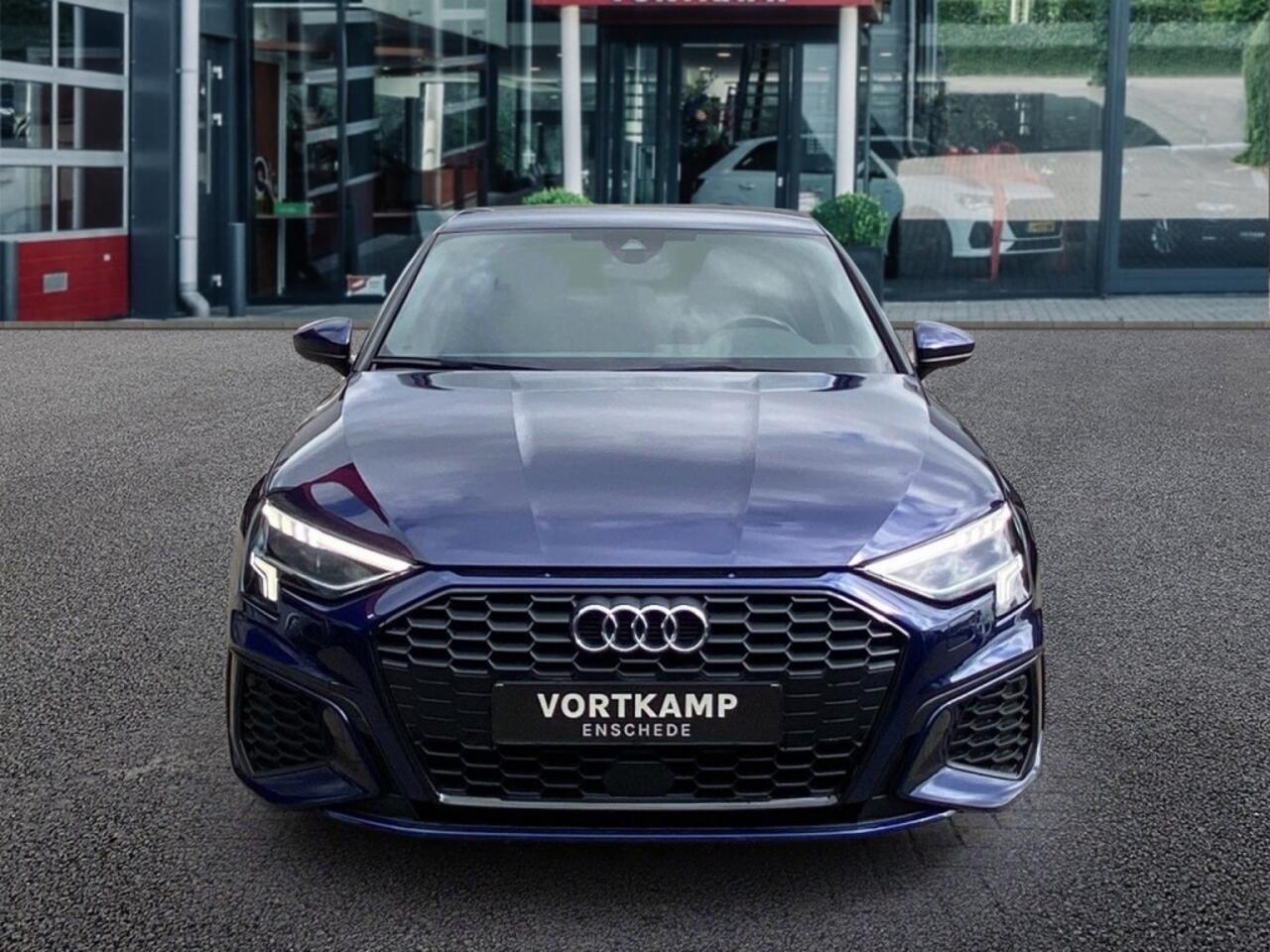 Audi A3 30 TFSI S-LINE MATRIX-LED/PDC/STOELVERW/PDC/NAVI