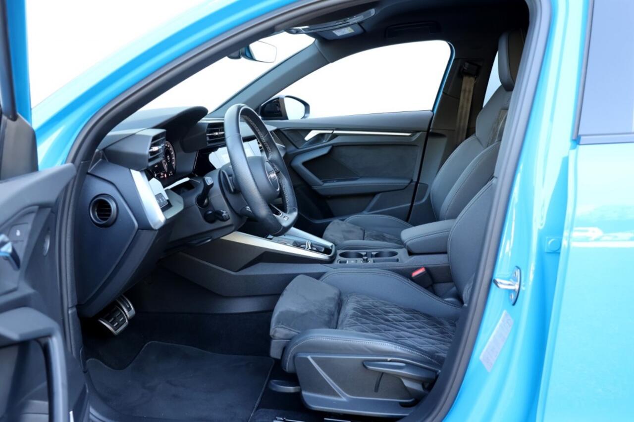 Audi A3 Sportback 40 TFSIe S-Line - 204 pk **Bang Olufsen / Keyless / Camera